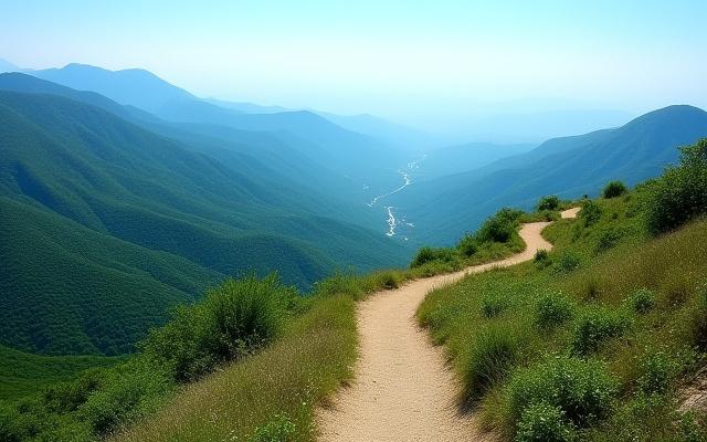 지리산 둘레길의 아름다운 산 풍경